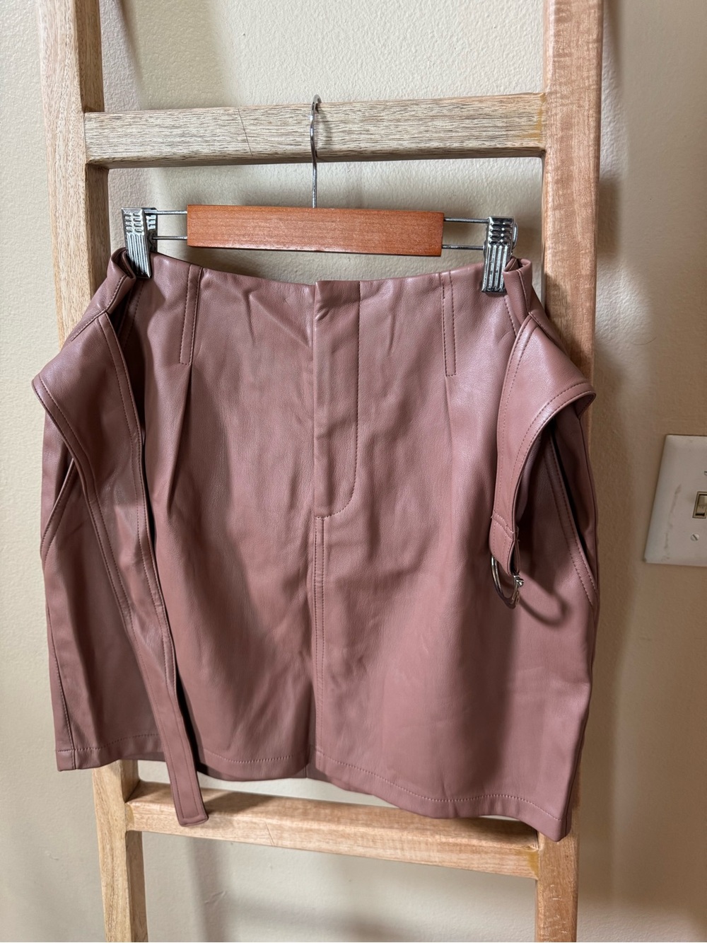 Bar III Dusty Rose Faux Leather Skirt with Matching Belt